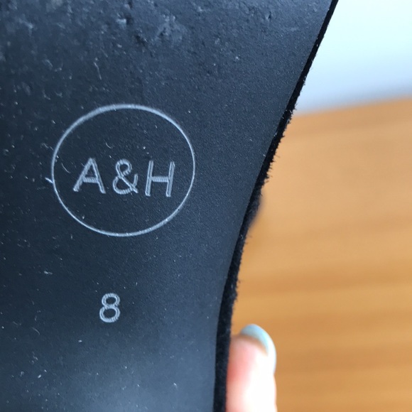 Suede boots - Picture 7 of 8